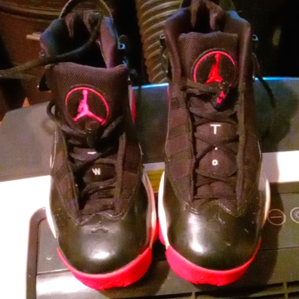 Women's 71/2 jordans